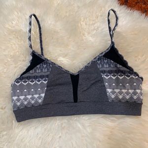 Alo yoga sports bra